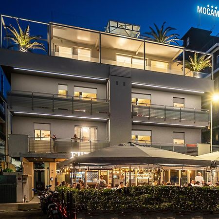 Appartamenti Residence Giardini Ричоне Екстериор снимка