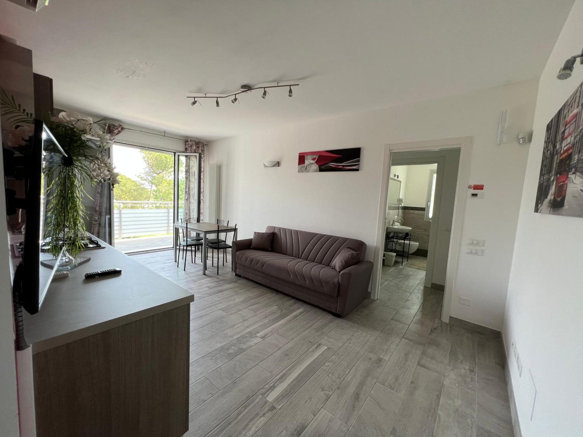Appartamenti Residence Giardini Ричоне Екстериор снимка