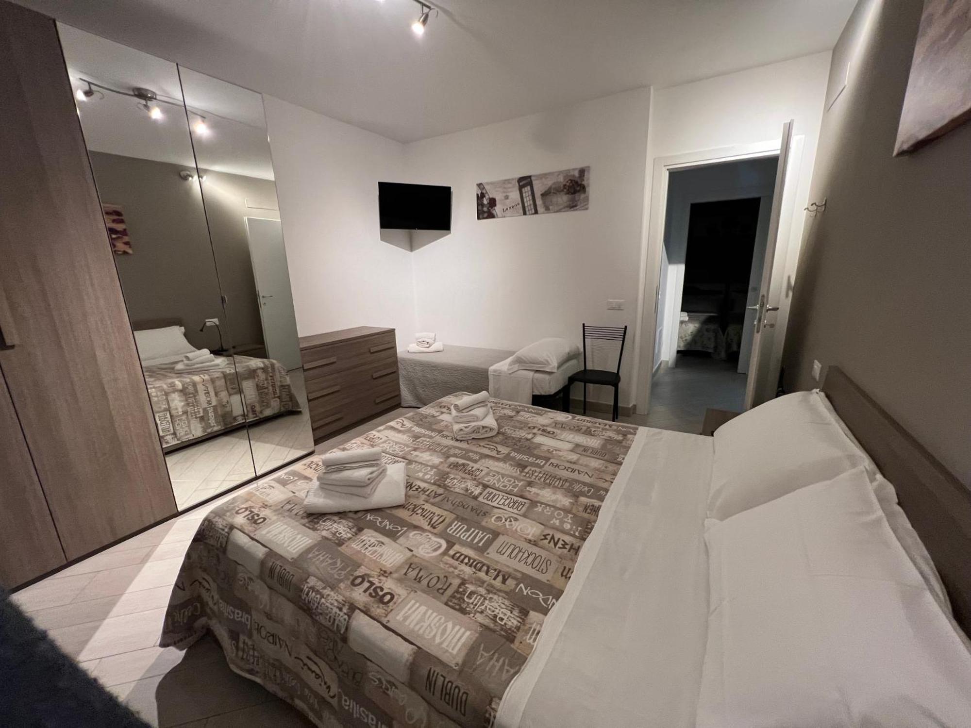 Appartamenti Residence Giardini Ричоне Екстериор снимка