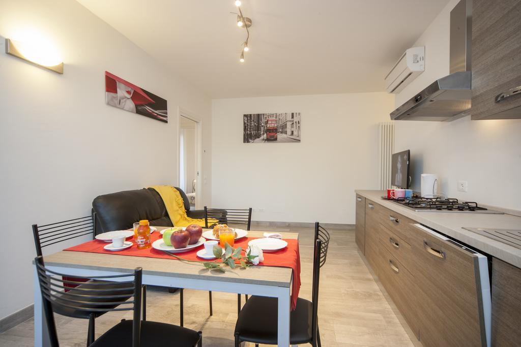 Appartamenti Residence Giardini Ричоне Екстериор снимка