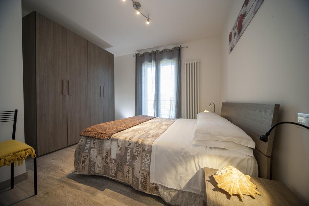 Appartamenti Residence Giardini Ричоне Екстериор снимка