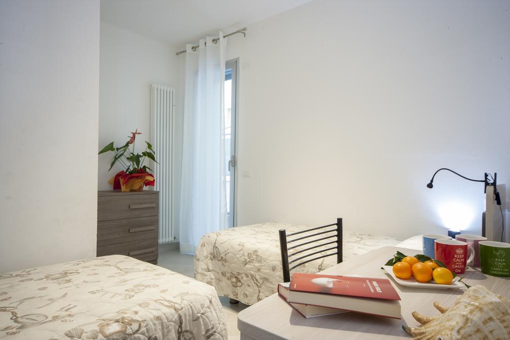 Appartamenti Residence Giardini Ричоне Екстериор снимка