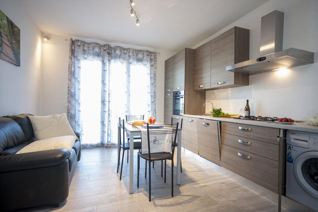 Appartamenti Residence Giardini Ричоне Екстериор снимка