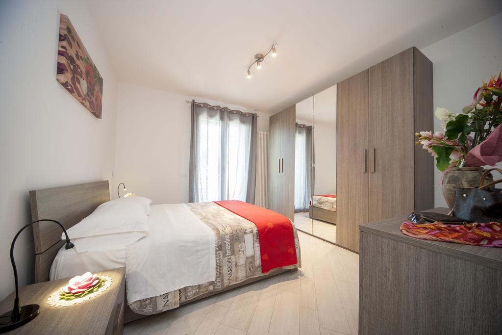 Appartamenti Residence Giardini Ричоне Екстериор снимка