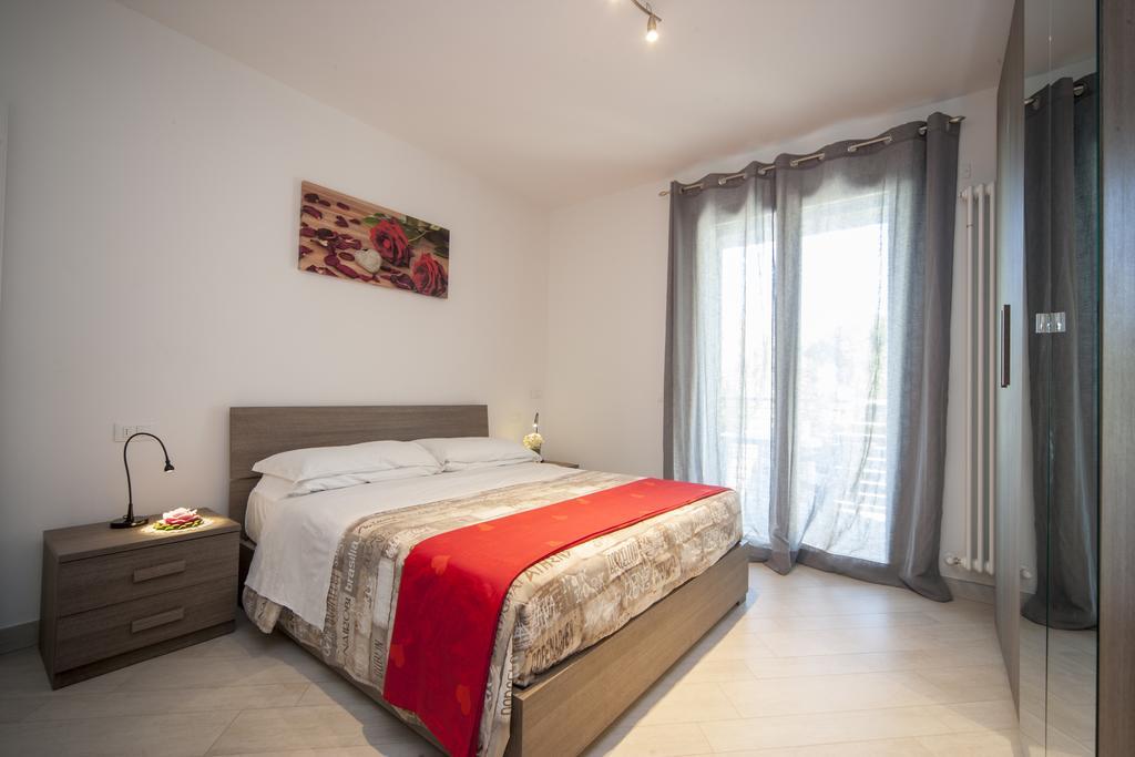 Appartamenti Residence Giardini Ричоне Екстериор снимка