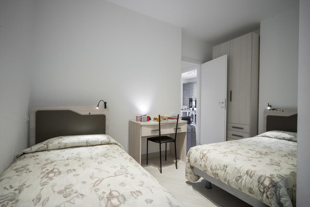 Appartamenti Residence Giardini Ричоне Екстериор снимка